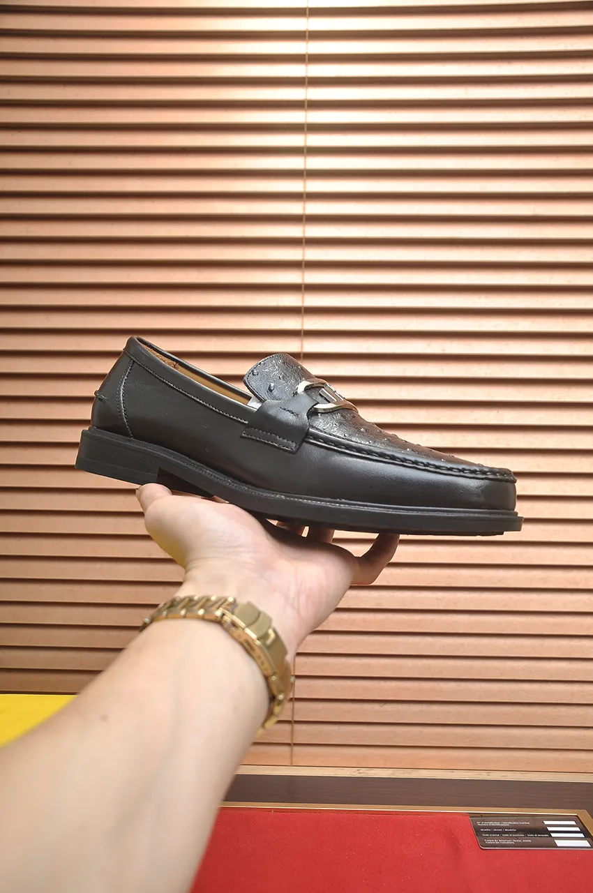 Men's shoes 💰500💶 [FENDI] The latest high-end men's shoes in Hong Kong! Original quality. The upper is made of imported cowhide material and cowhide lining! Super comfortable on the foot, original wear-resistant outsole, luxurious, fashionable, casual and versatile! Size: 38-45 (45 customized)